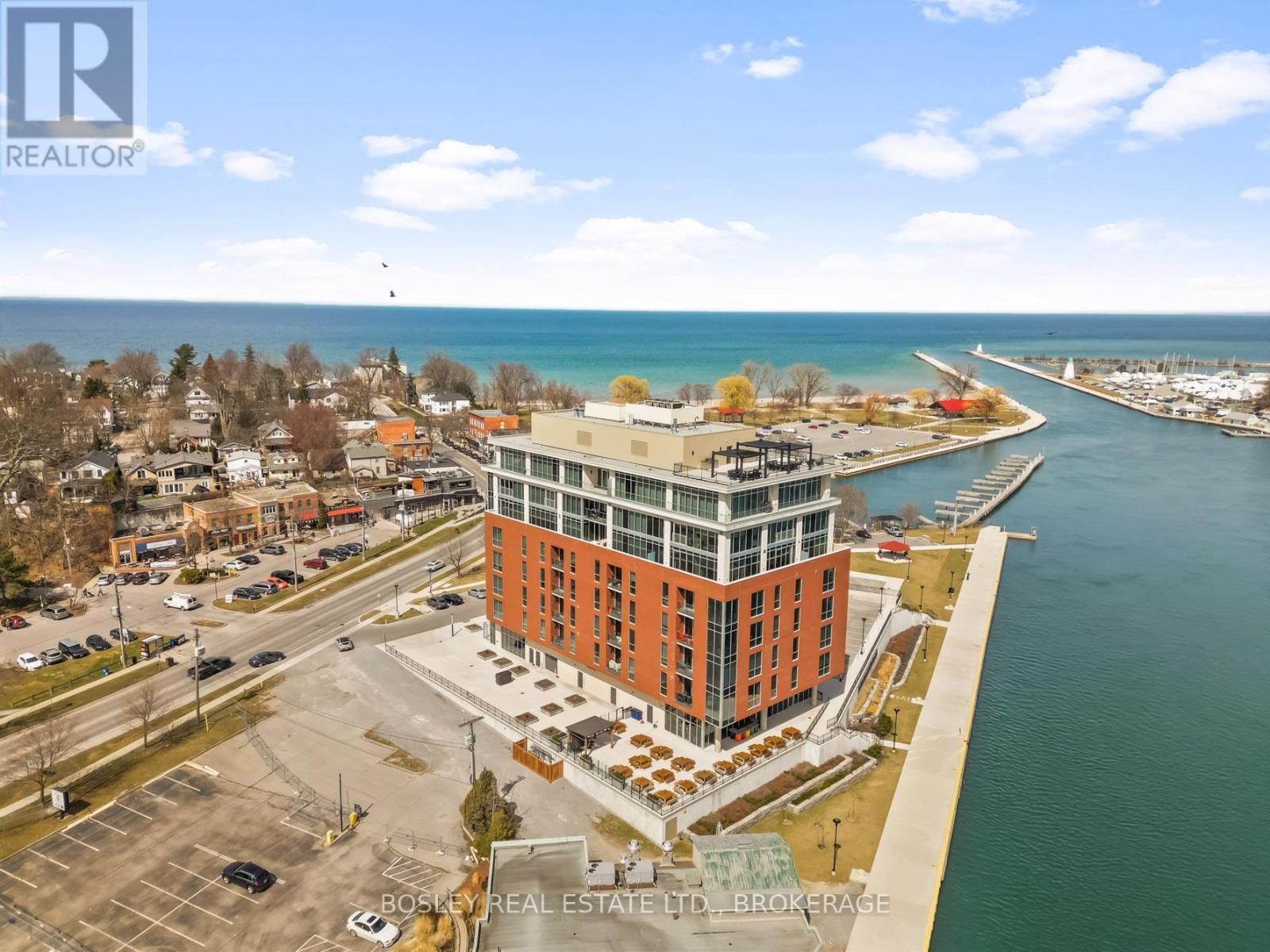 407 - 57 LAKEPORT ROAD Property Photo 1