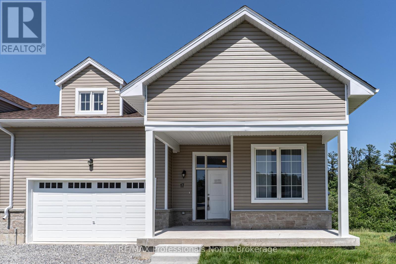 17 Turnberry Court Property Photo 1