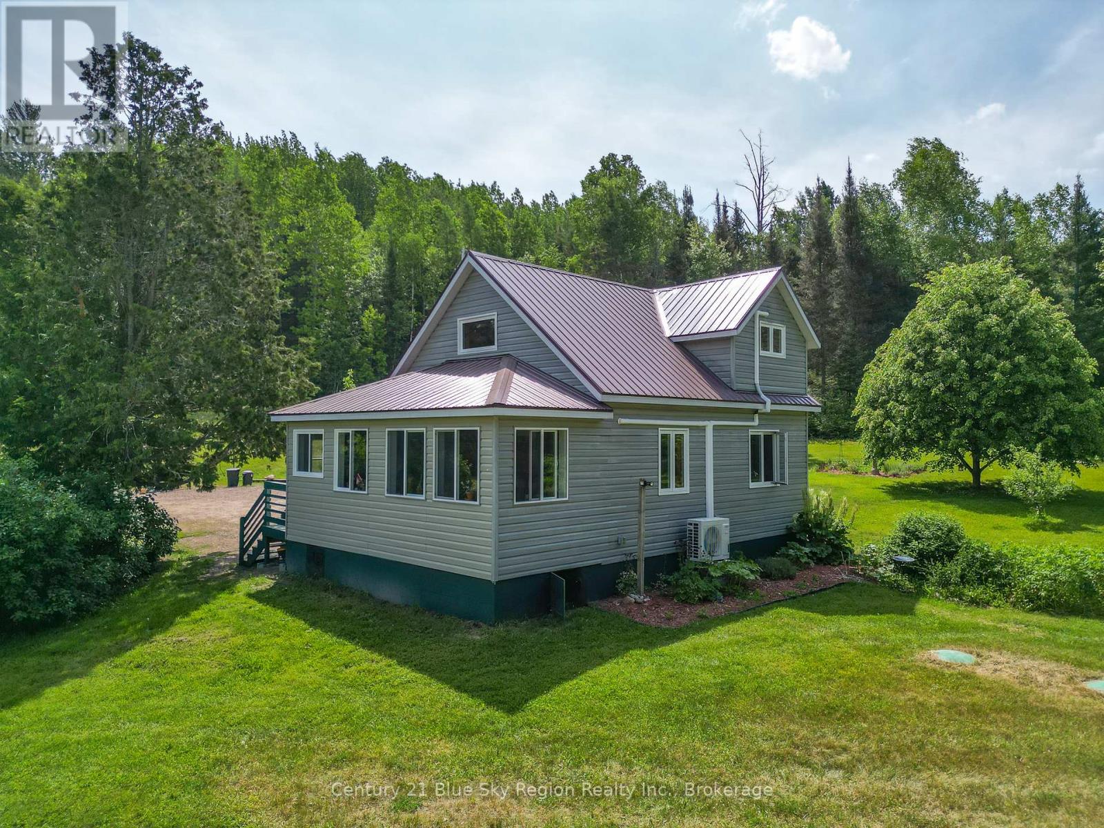 30 Pautois Road Property Photo 1