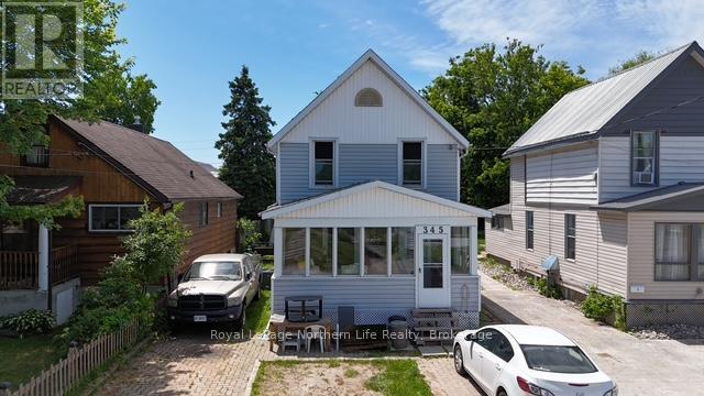 345 4th Ave E Property Photo 1
