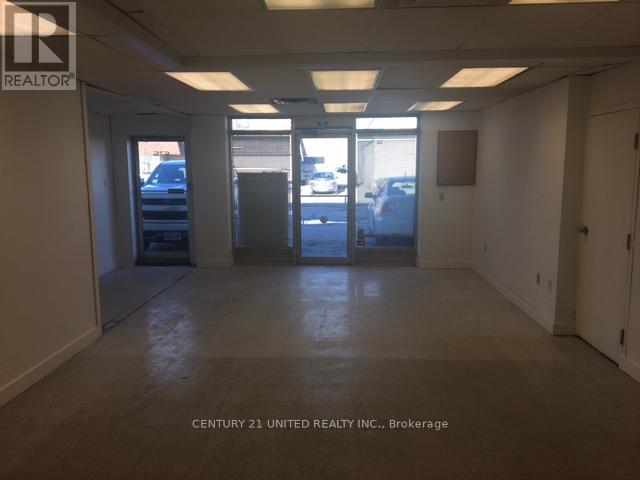 B - 675 The Queensway Property Photo 5