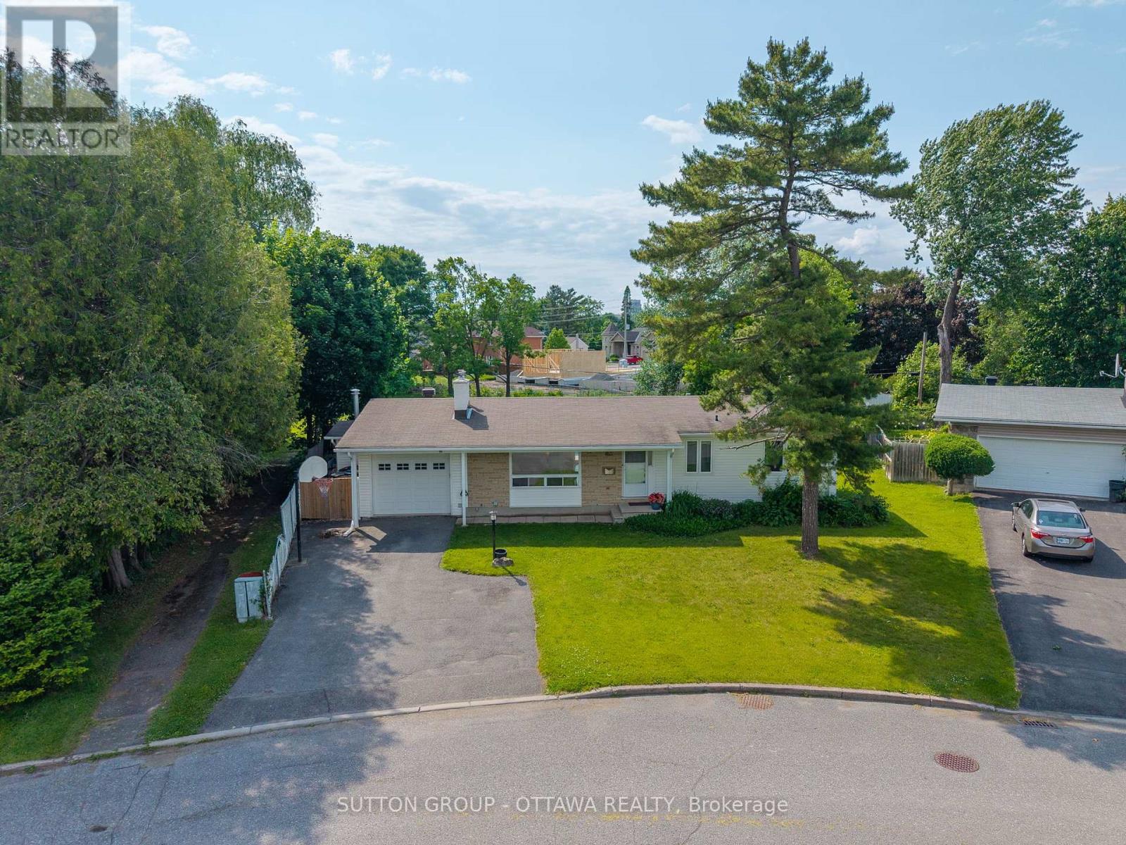 19 DONLAND AVENUE Property Photo 1