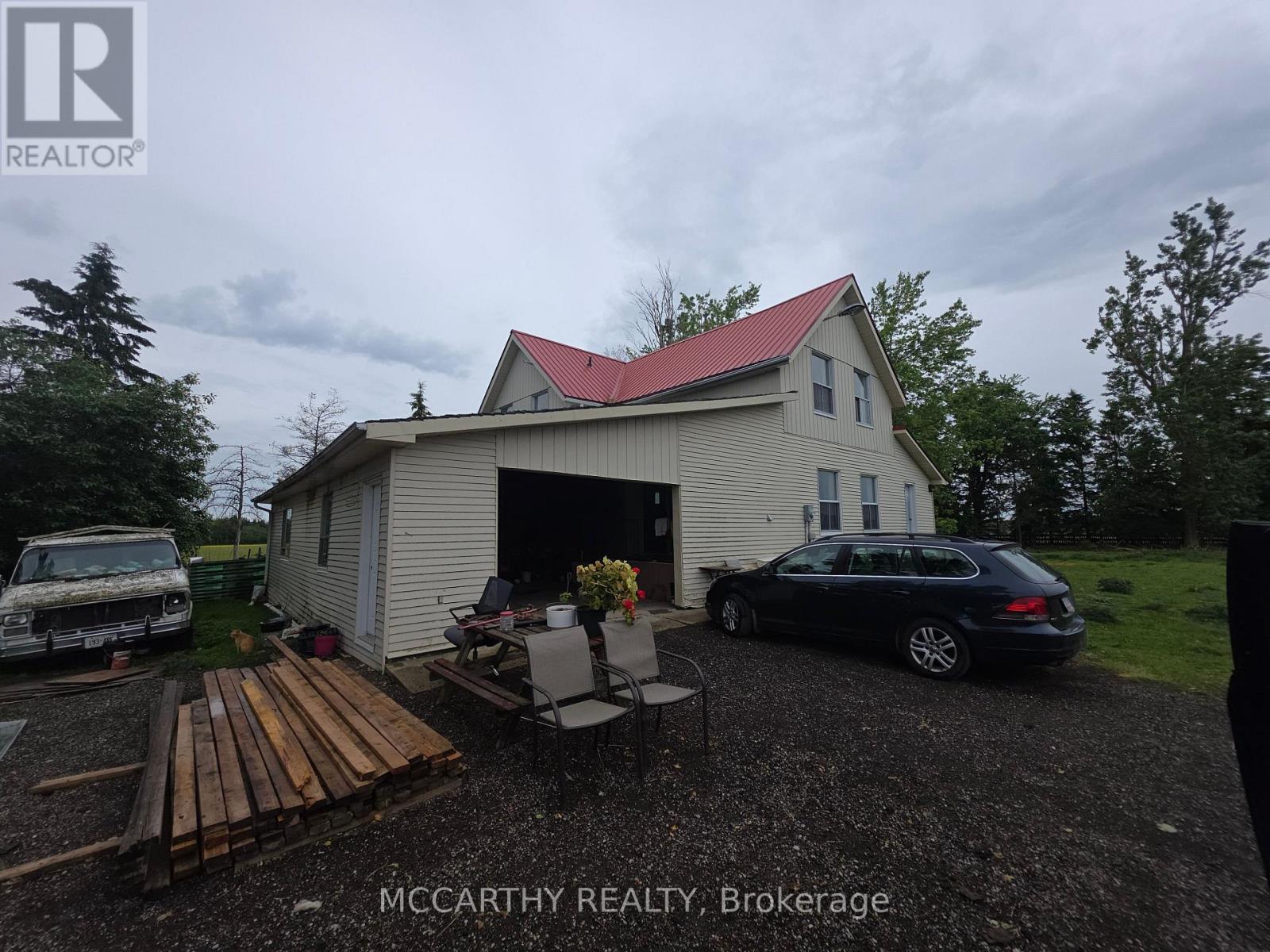 501098 Hwy # 89 Property Photo 8