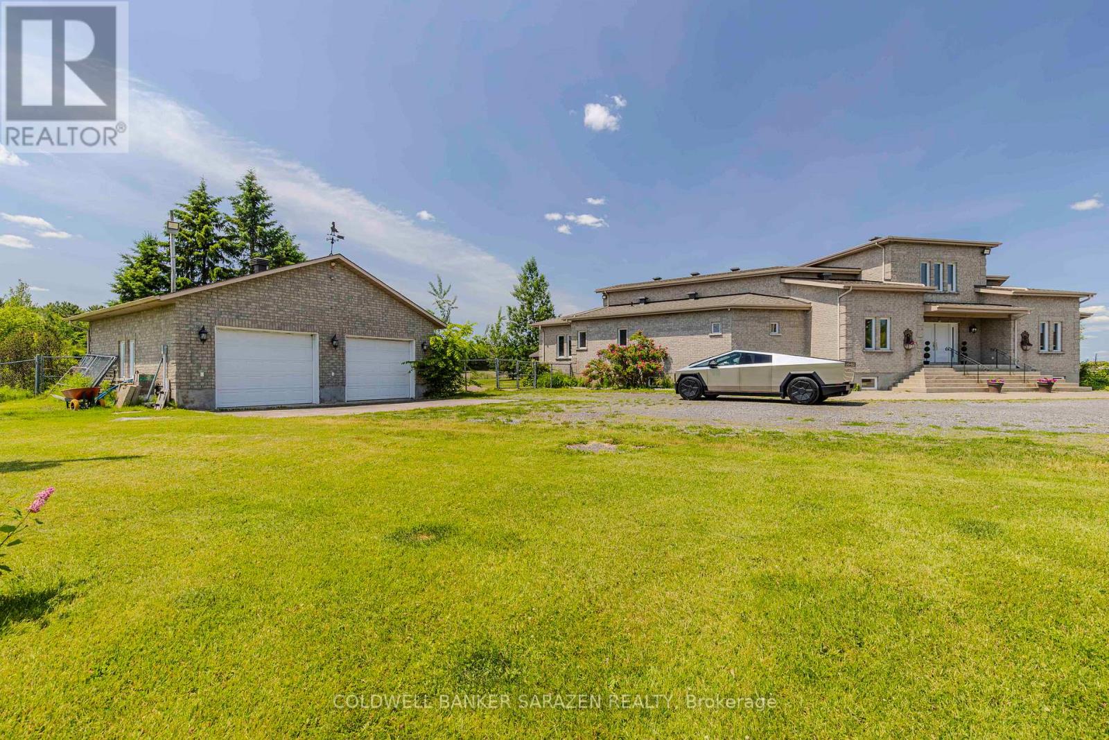 490 Montee Lajeunesse Property Photo 2