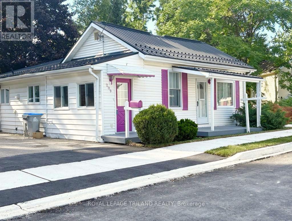 209 Water Street Property Photo 2