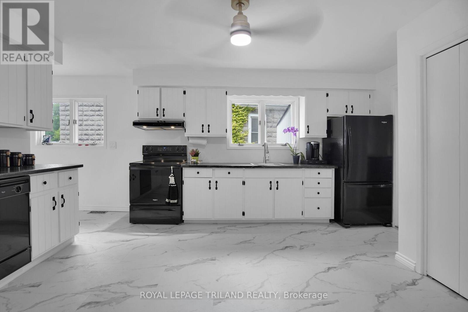 209 Water Street Property Photo 5