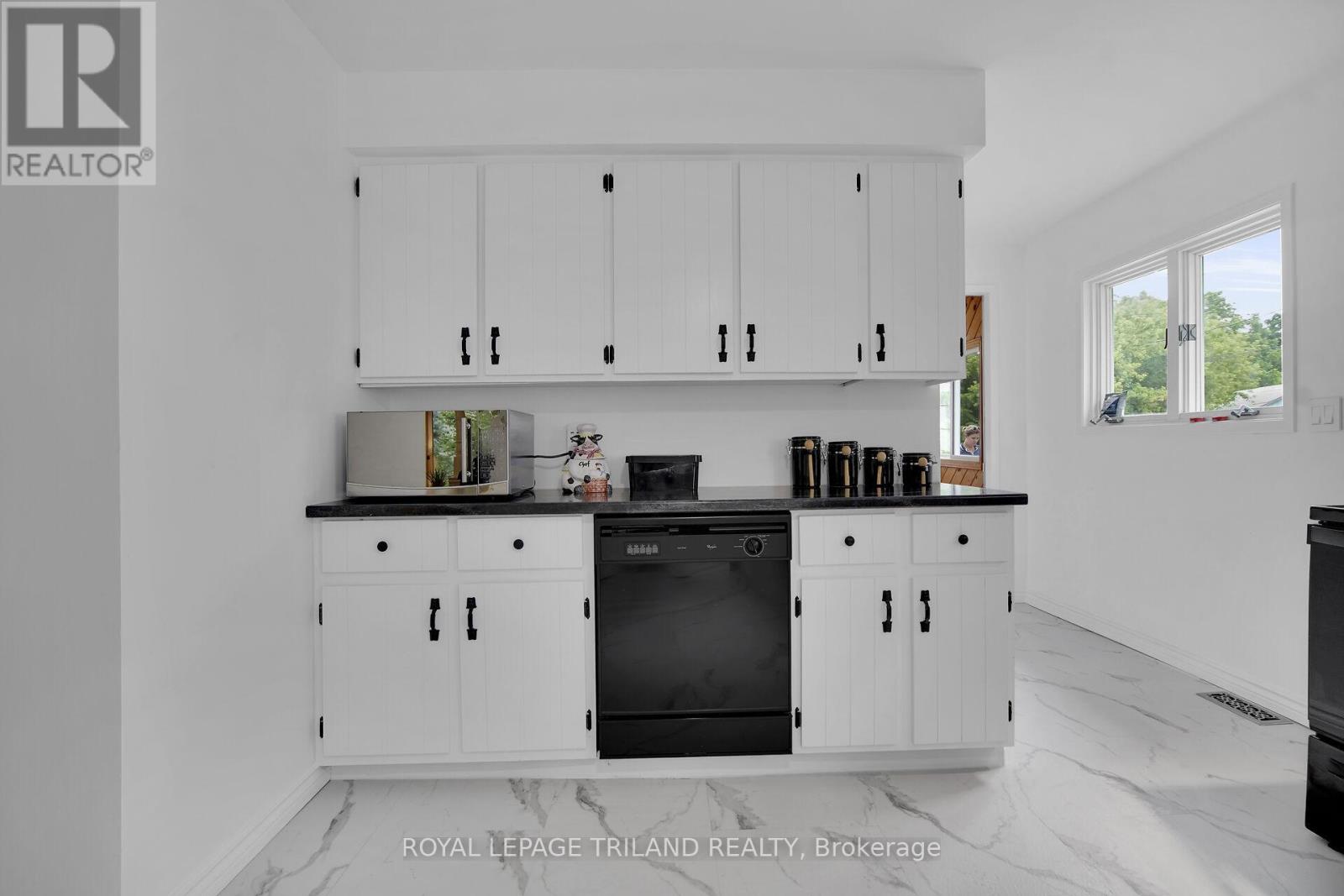 209 Water Street Property Photo 7