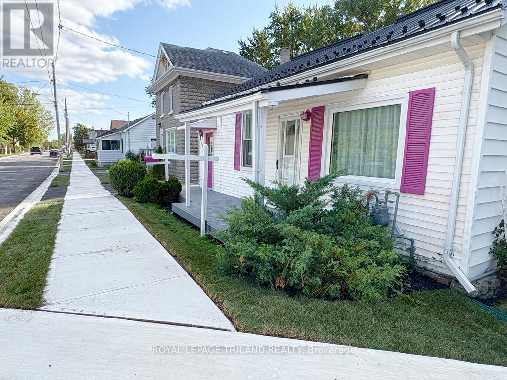 209 Water Street Property Photo 40