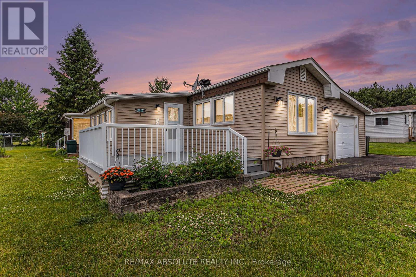 35 Woodside Lane Property Photo 1