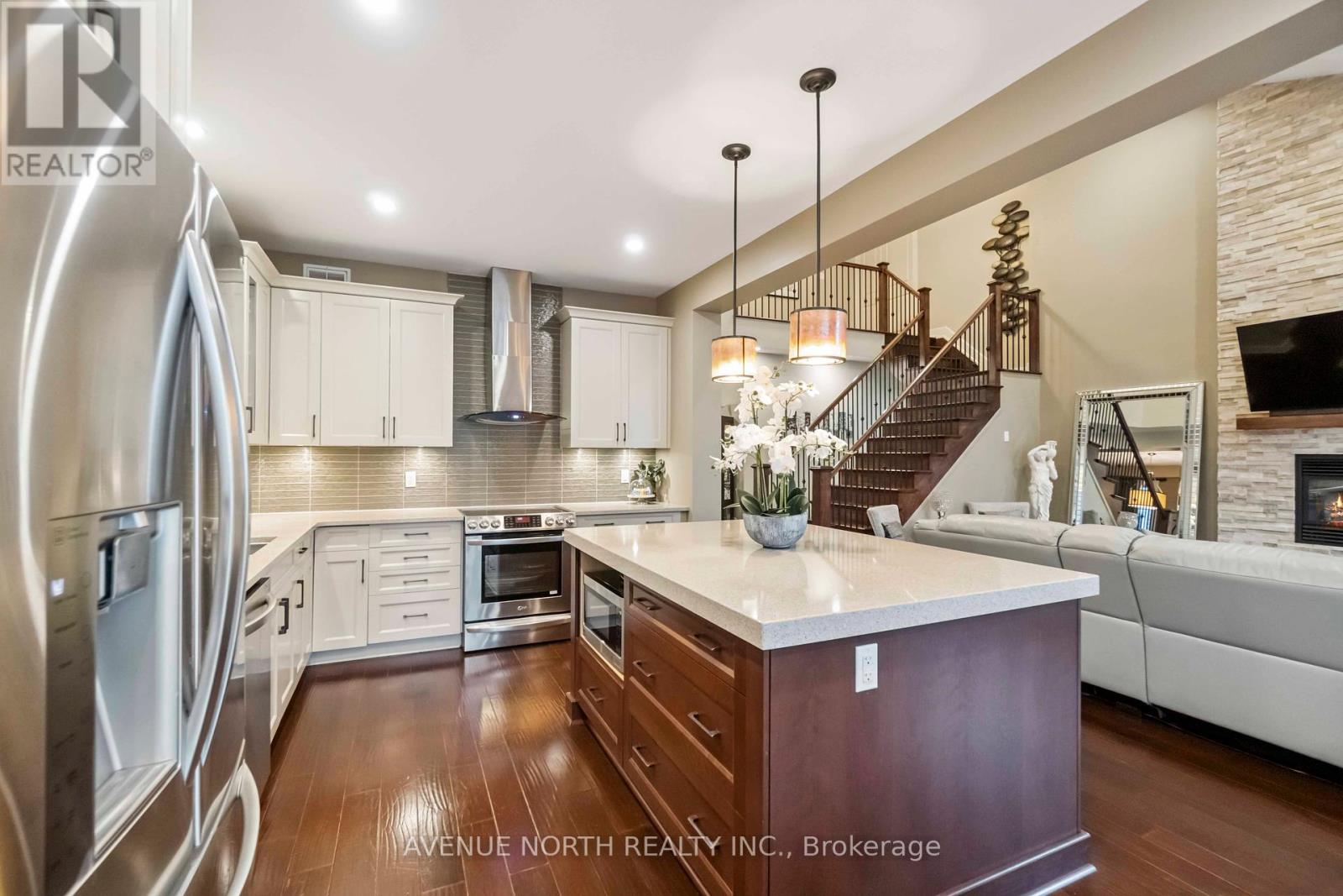 718 Bunchberry Way Property Photo 16