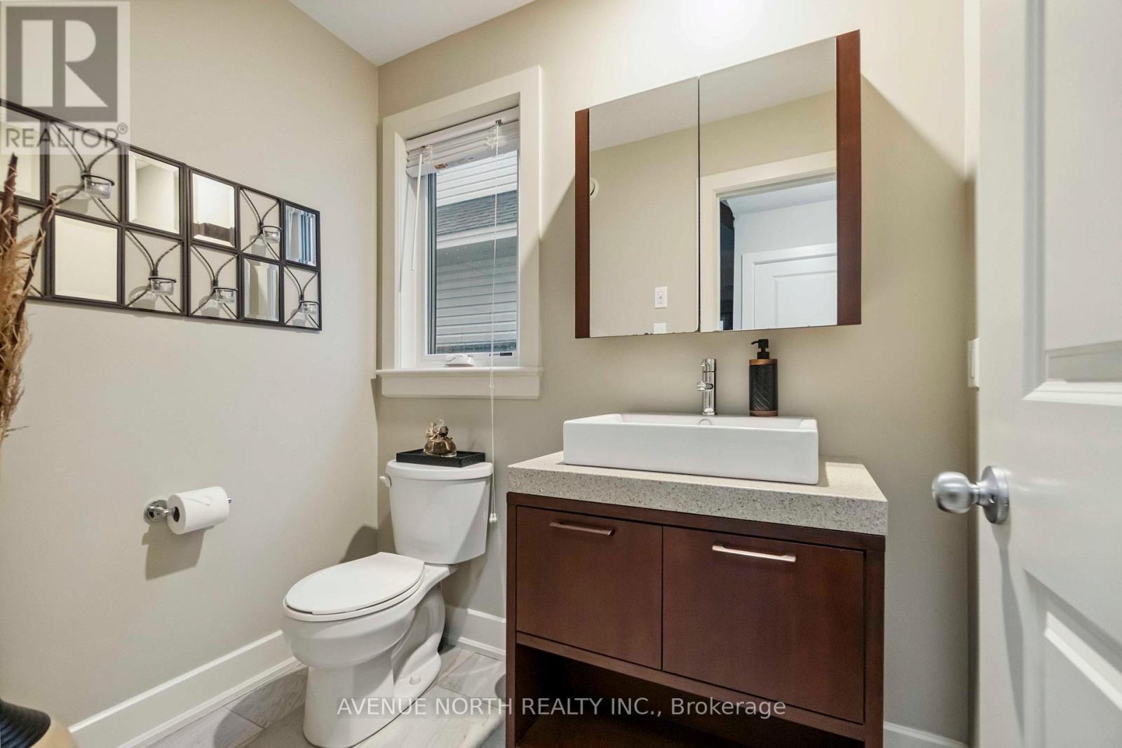 718 Bunchberry Way Property Photo 18