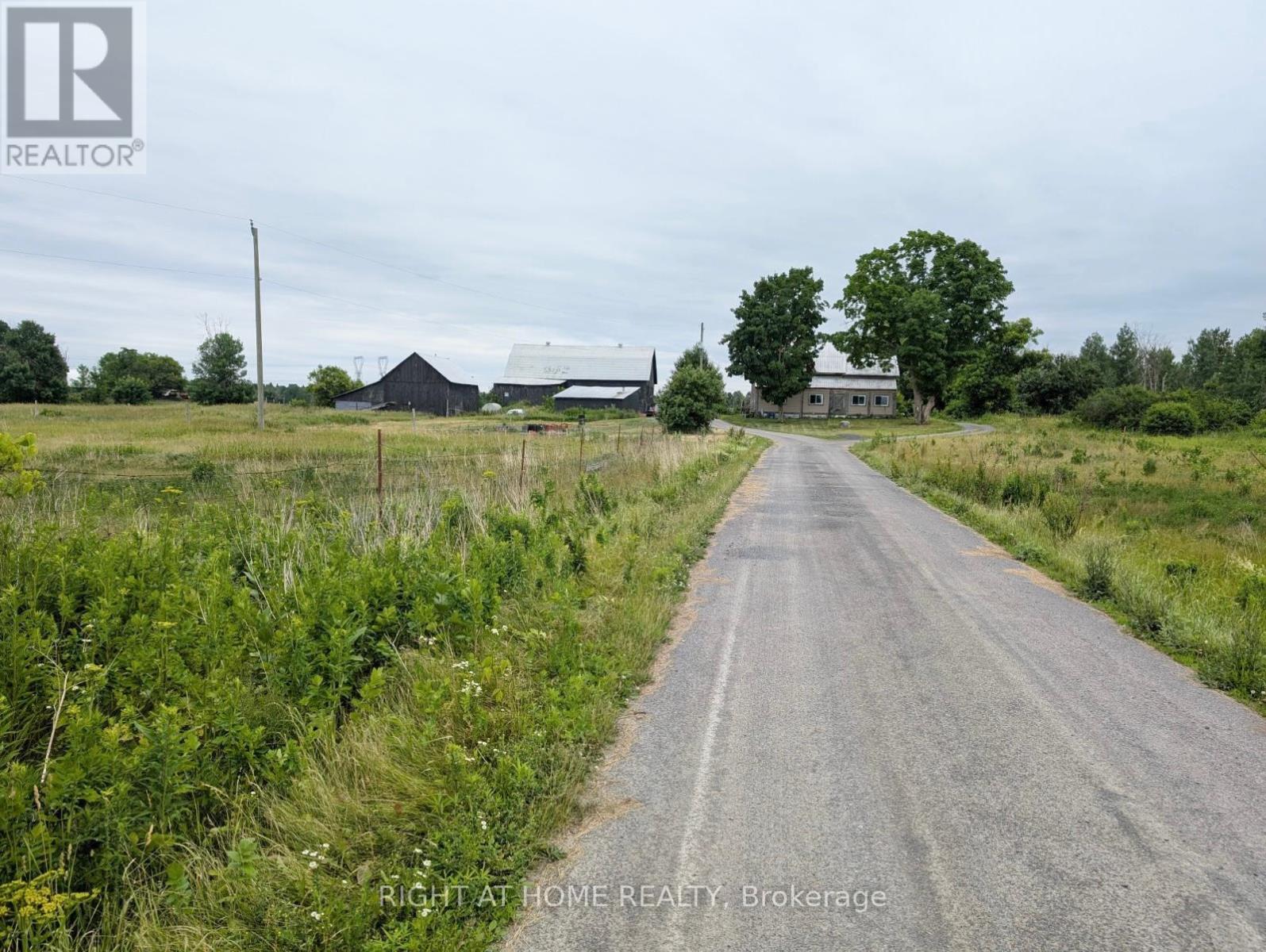 7232 Franktown Road Property Photo 3