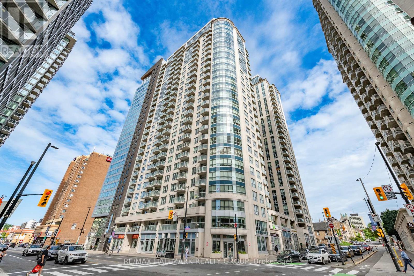 PH1-2702 - 242 RIDEAU STREET Property Photo 1