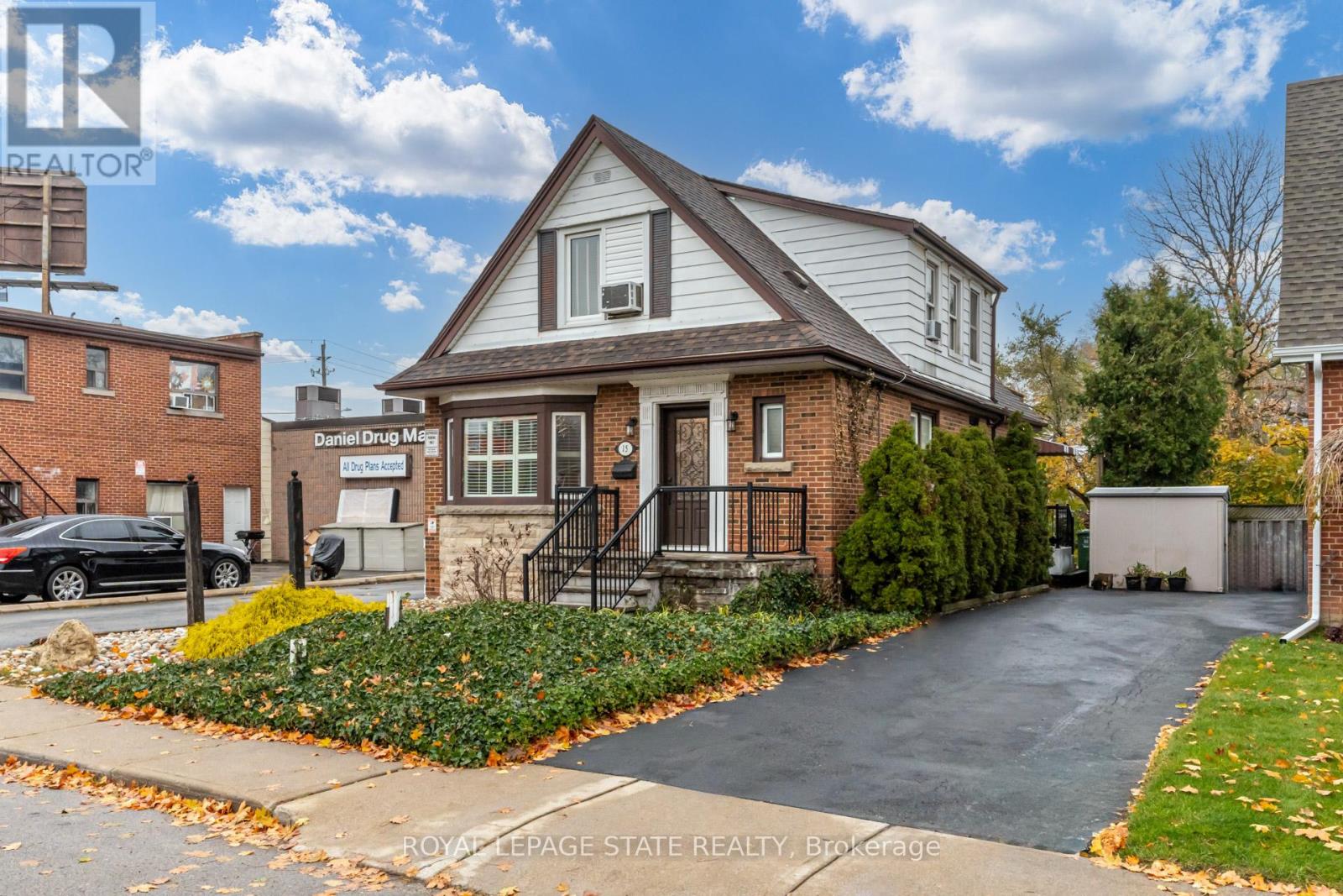 15 Empress Avenue Property Photo 4