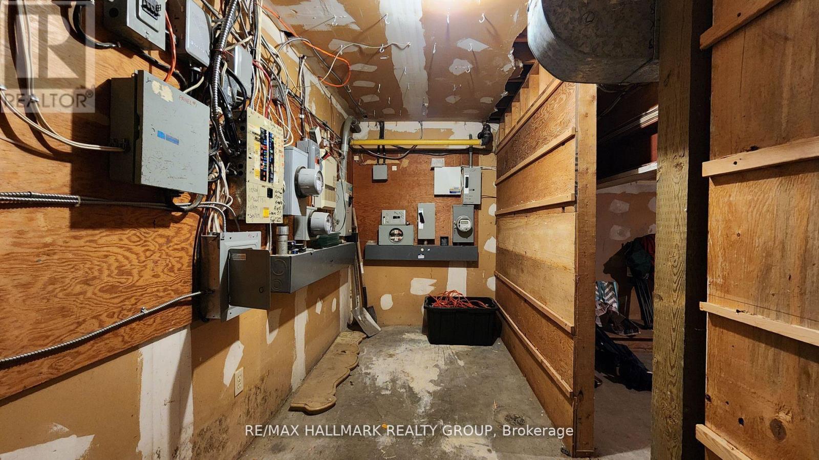 1240 Bank Street Property Photo 9
