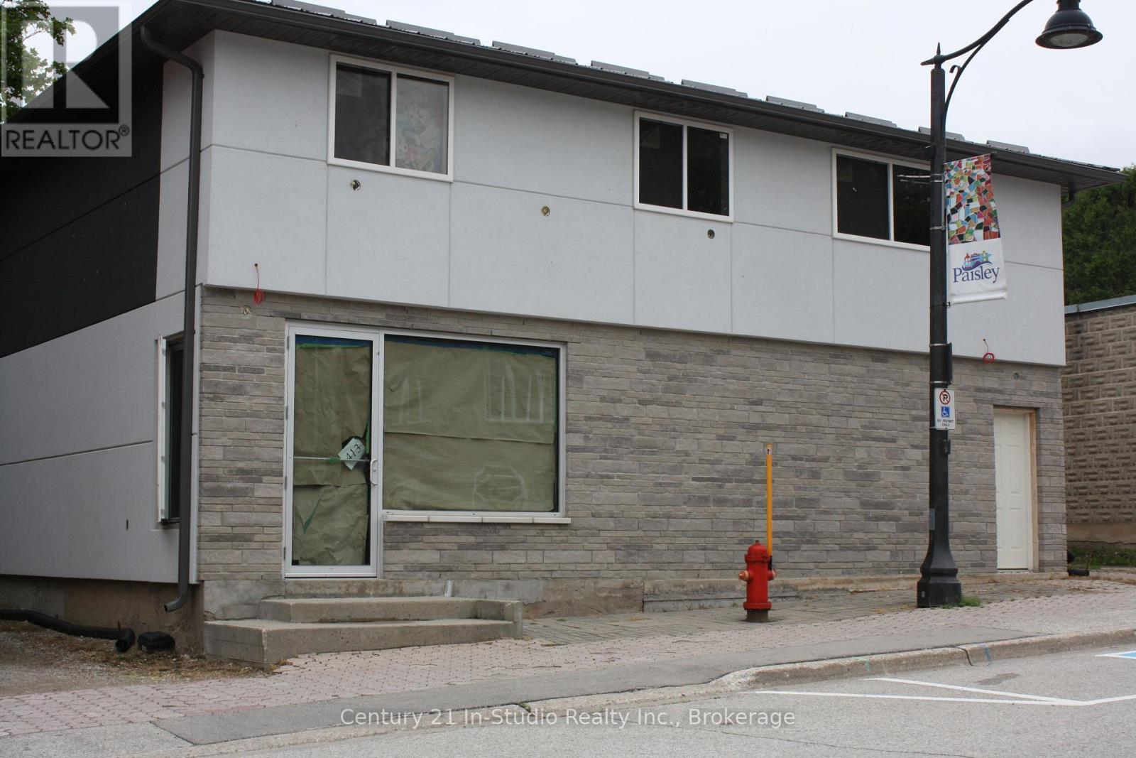 Unit B - 413 Queen Street S Property Photo 1
