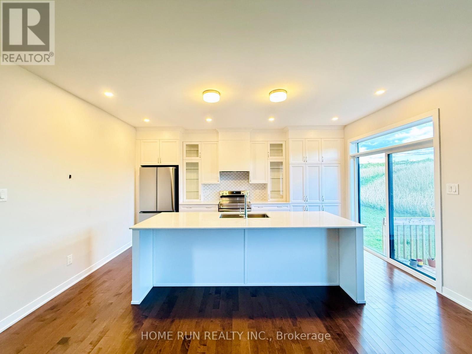 764 Eminence Street Property Photo 7