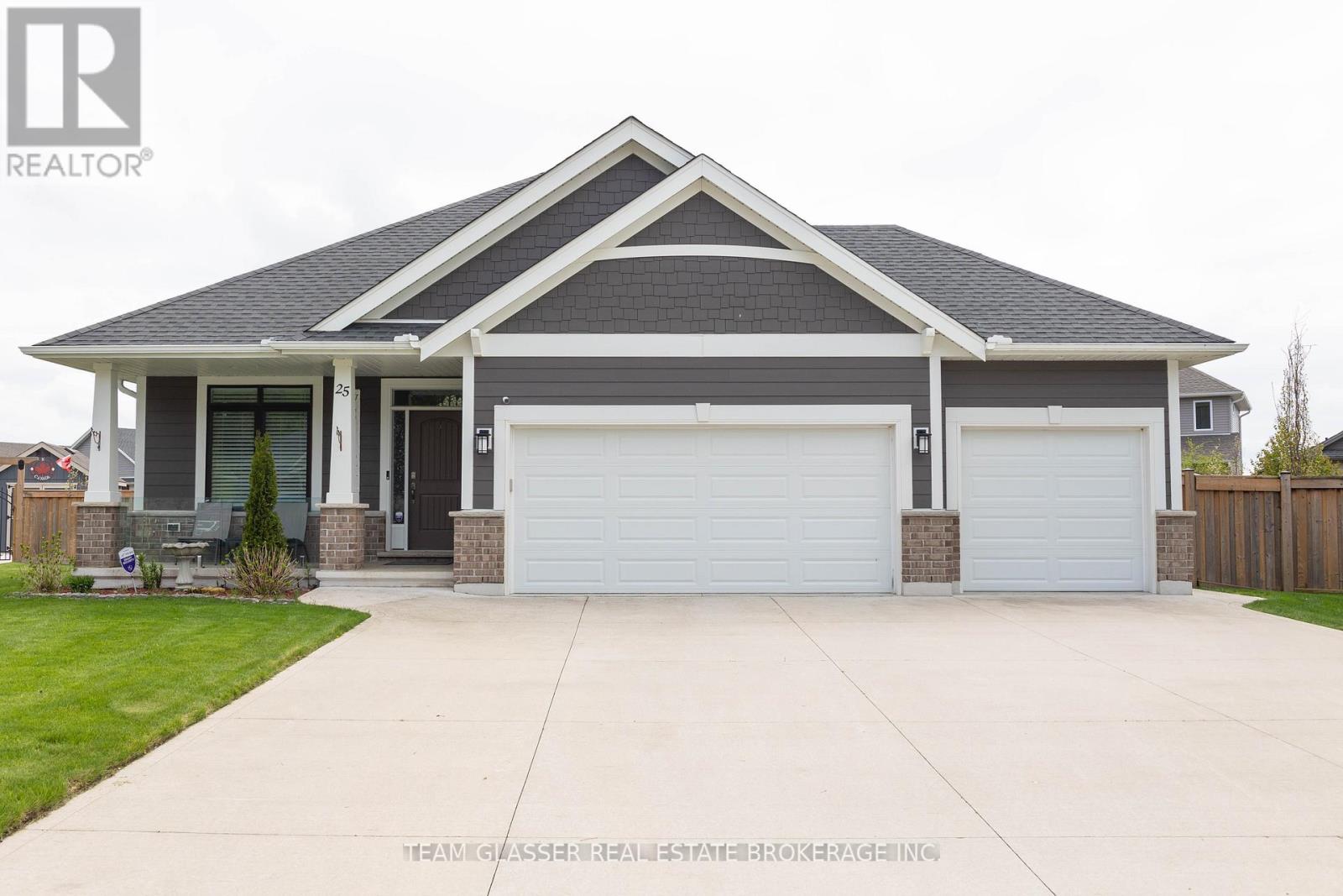 25 Birchall Lane Property Photo 2