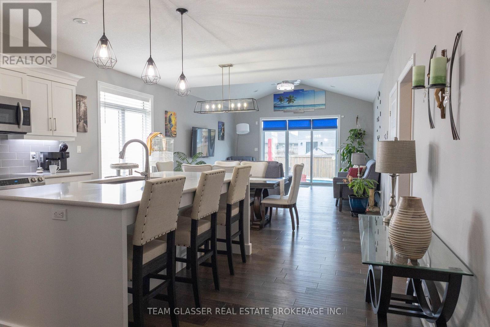 25 Birchall Lane Property Photo 6