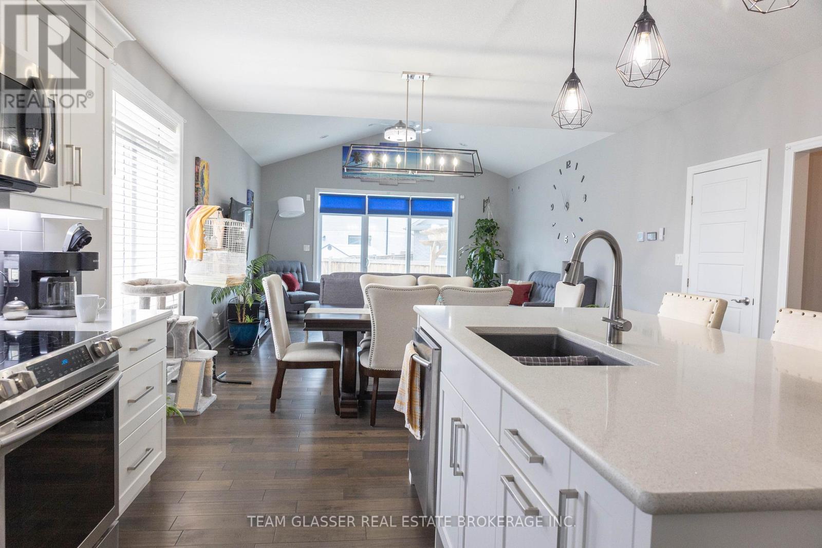 25 Birchall Lane Property Photo 7