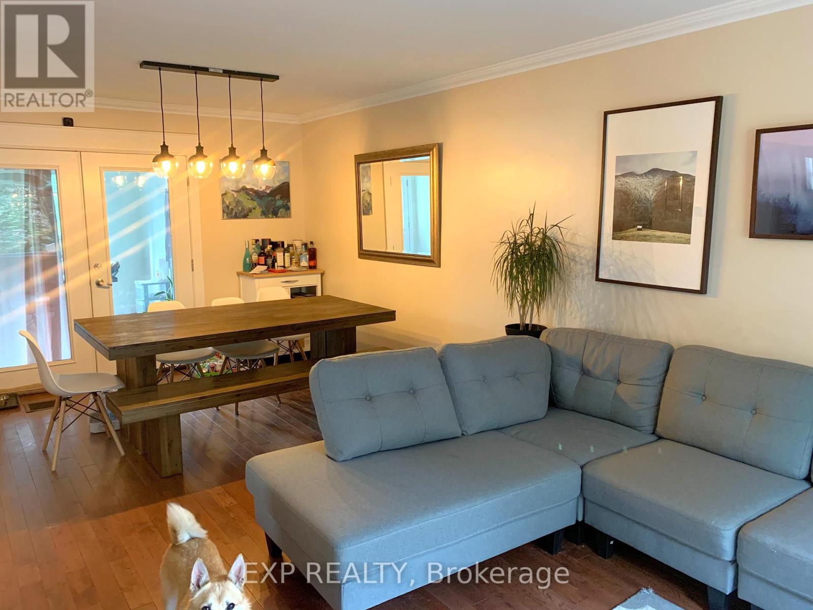 1552 Caledon Street Property Photo 13