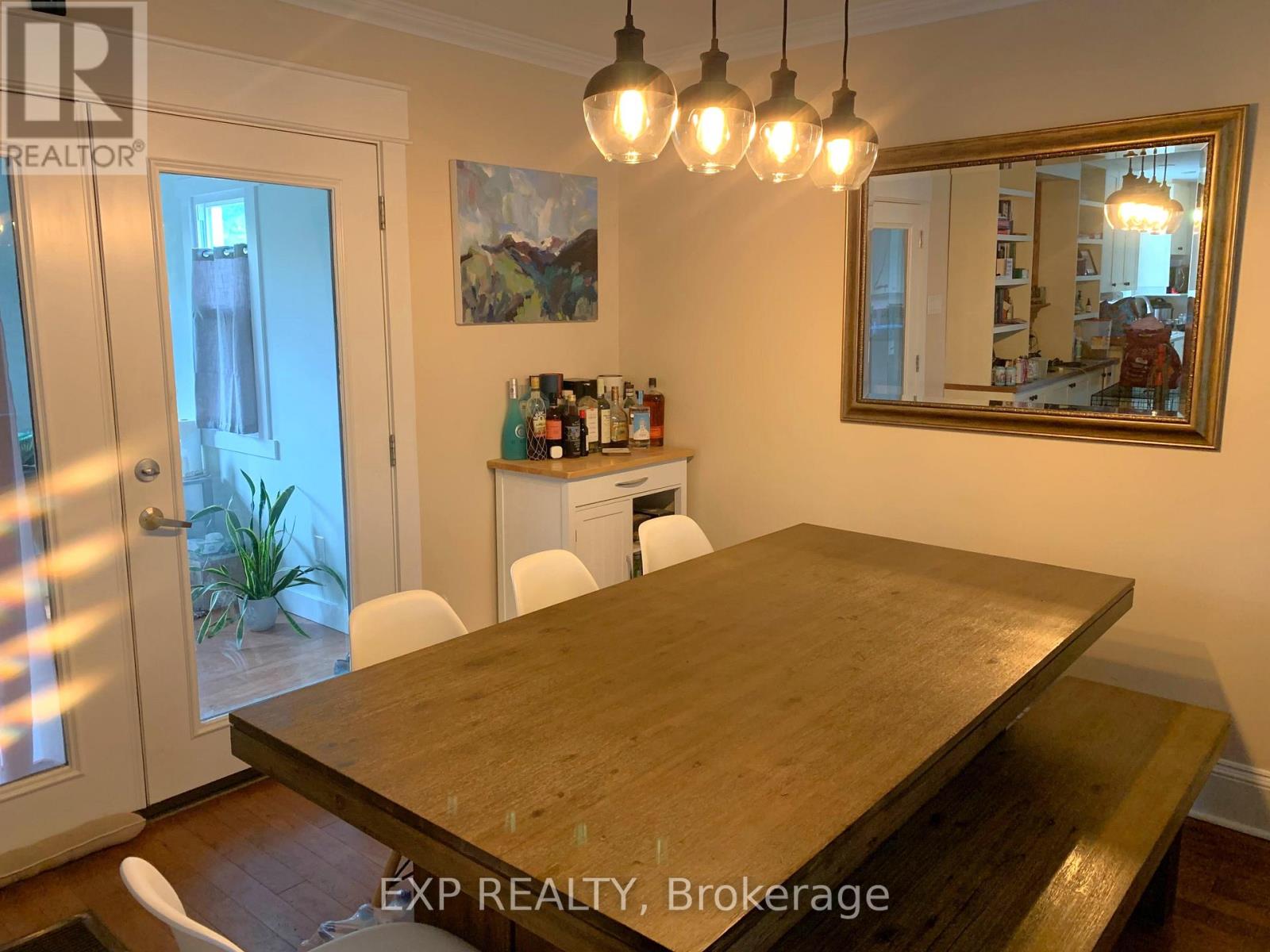1552 Caledon Street Property Photo 16
