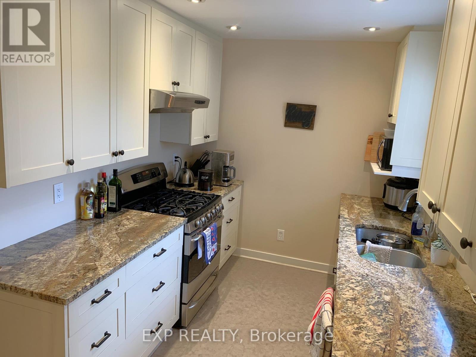 1552 Caledon Street Property Photo 19