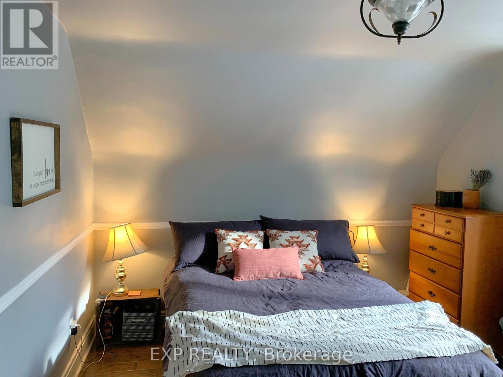 1552 Caledon Street Property Photo 21