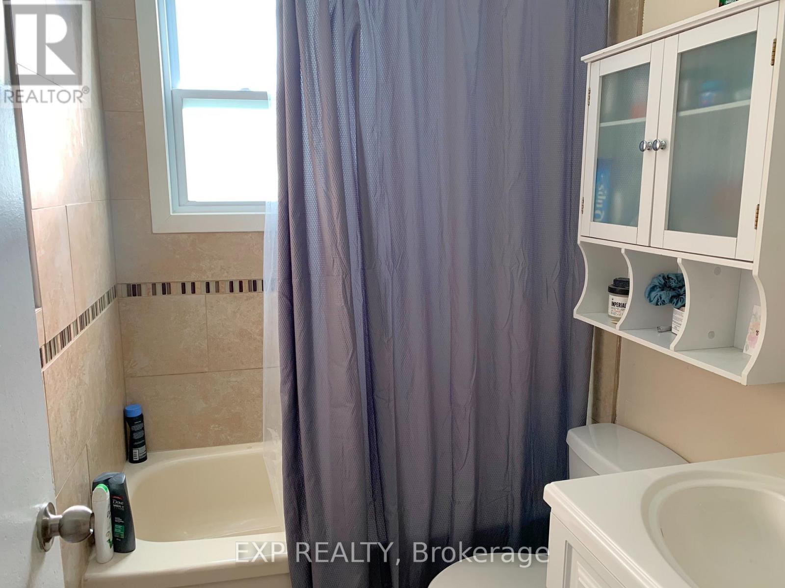 1552 Caledon Street Property Photo 25
