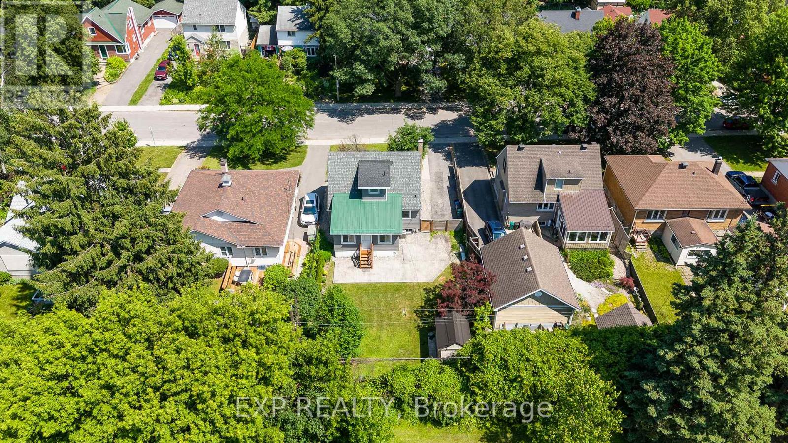 1552 Caledon Street Property Photo 38