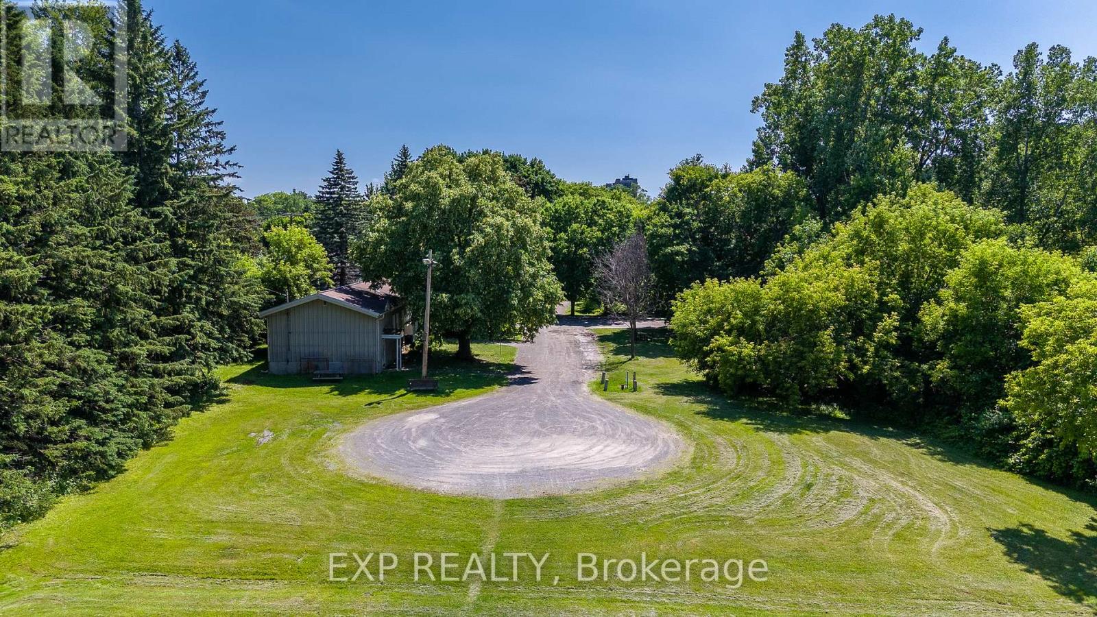 1552 Caledon Street Property Photo 42