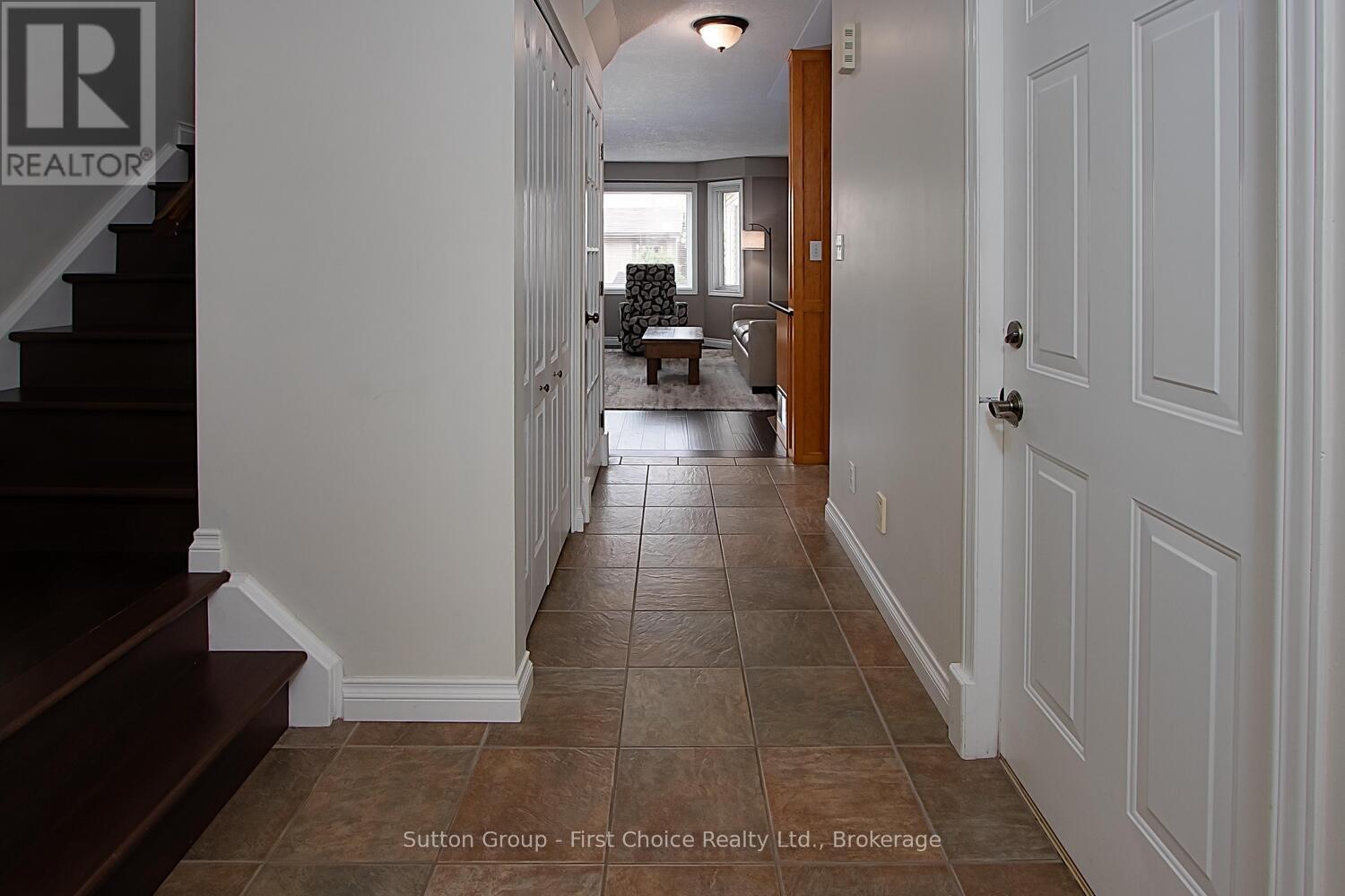 293 Huck Crescent Property Photo 5
