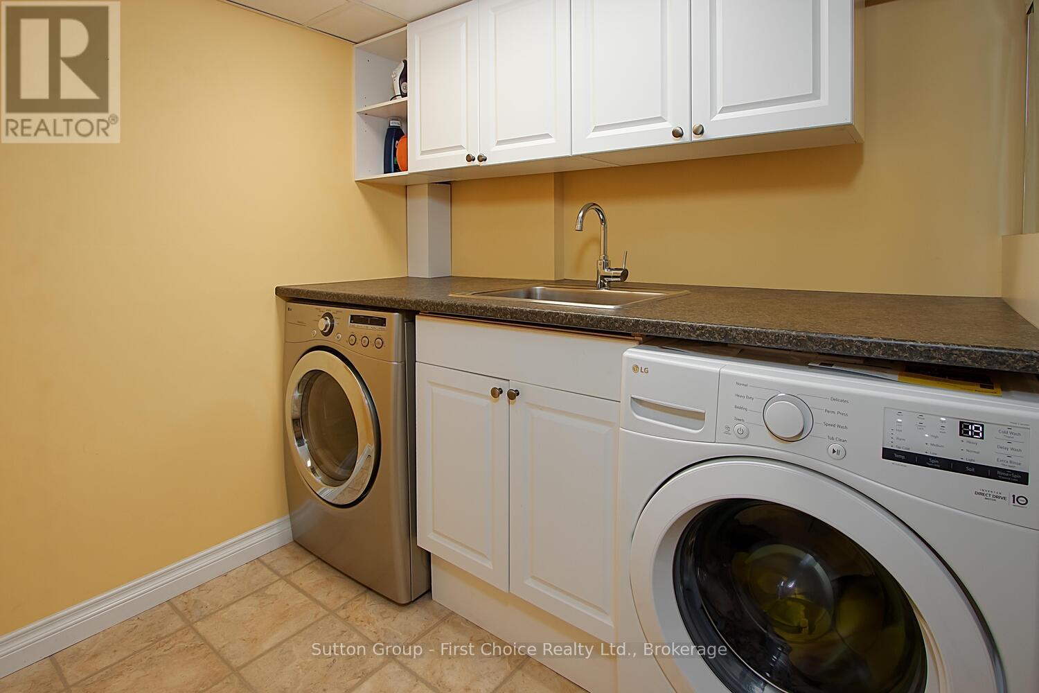 293 Huck Crescent Property Photo 33