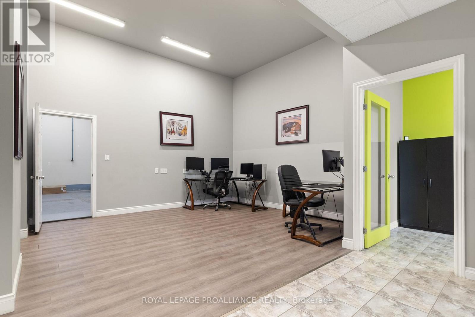 438 West Front Street W Property Photo 9