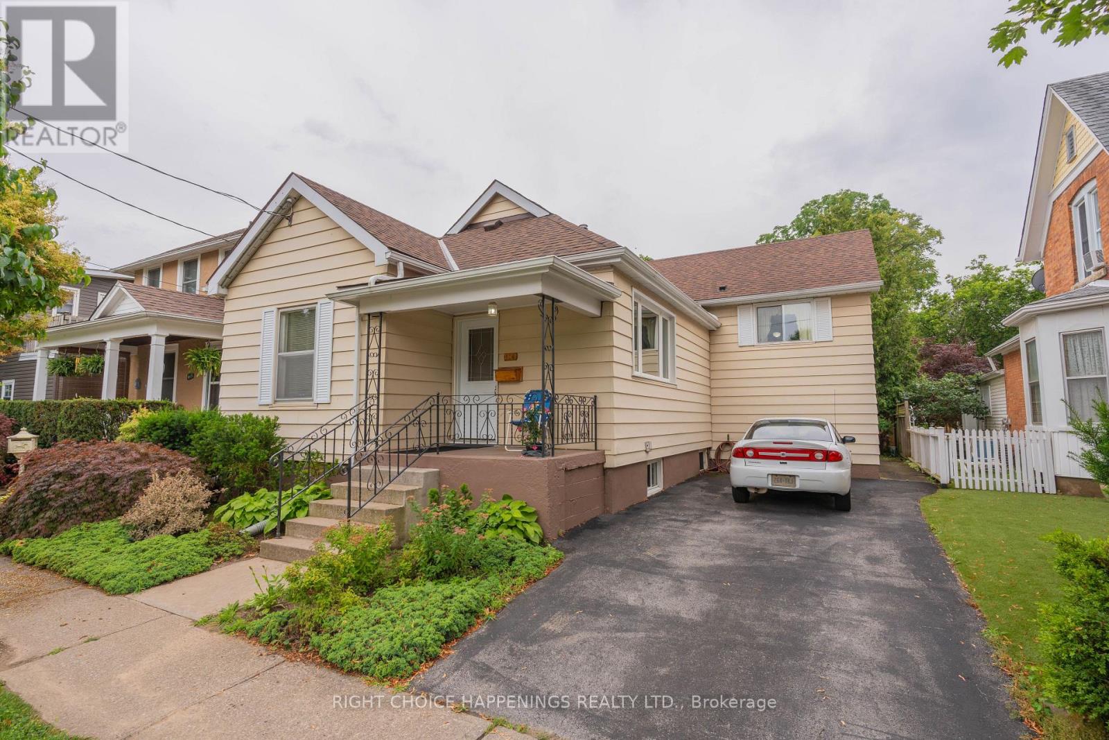 104 ALBERT STREET Property Photo 1