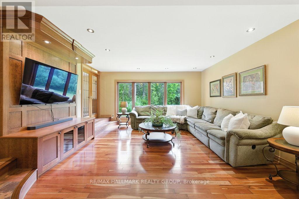 206 Deerwood Drive Property Photo 4