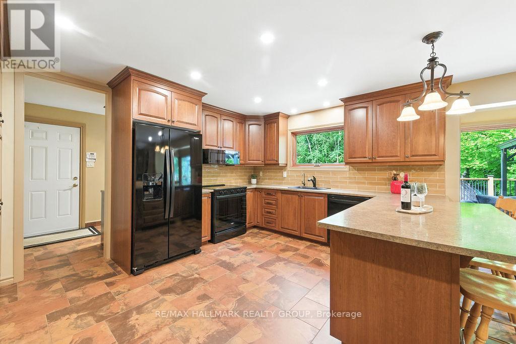 206 Deerwood Drive Property Photo 7