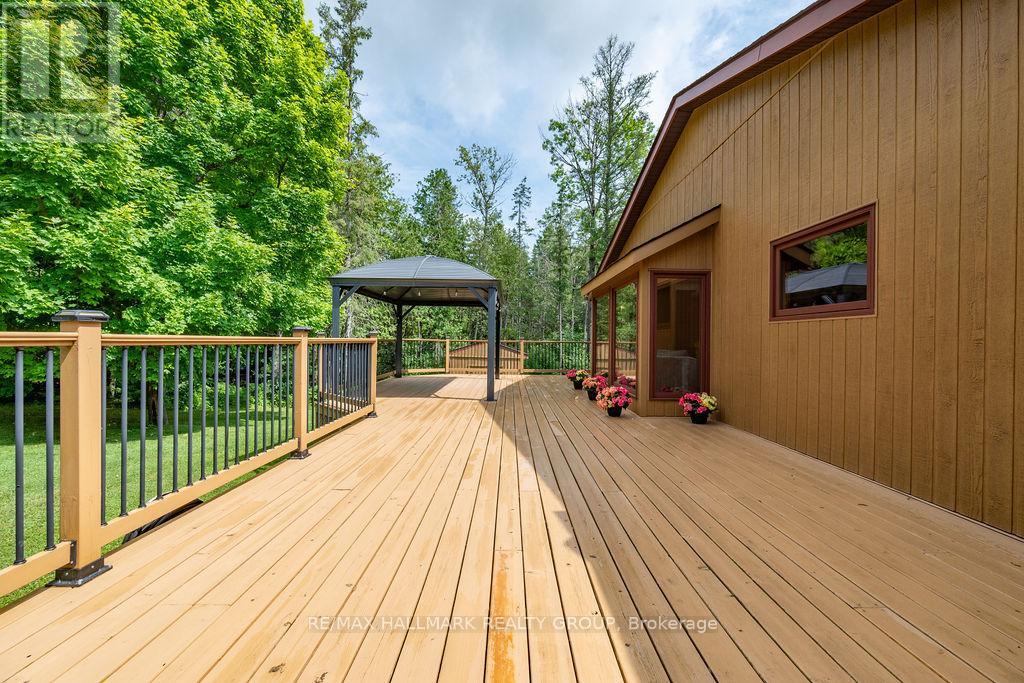 206 Deerwood Drive Property Photo 29