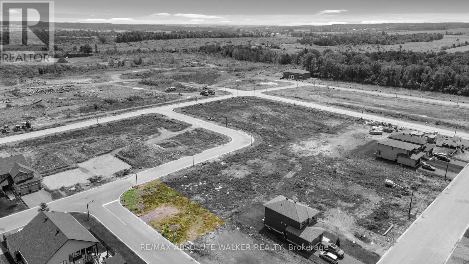 311 Turquoise Street Property Photo 3