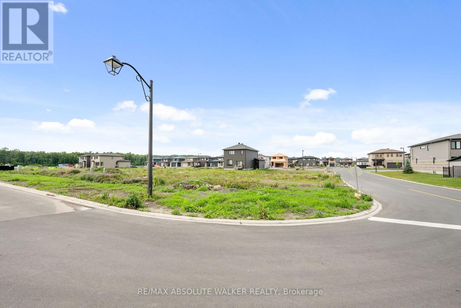 311 Turquoise Street Property Photo 7
