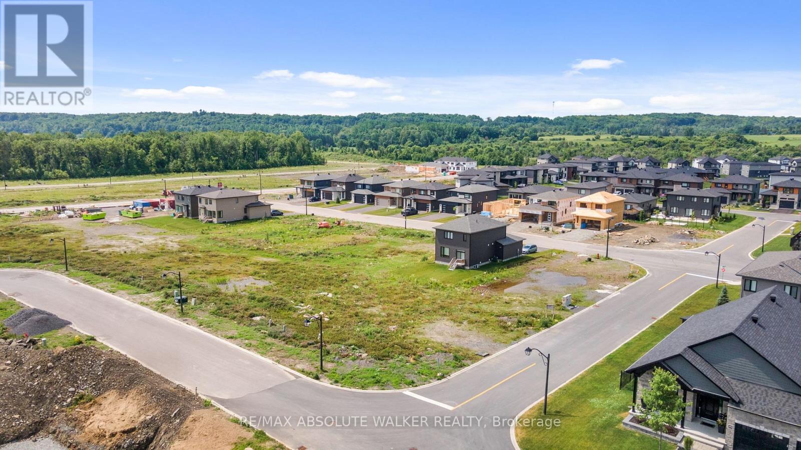 311 Turquoise Street Property Photo 8