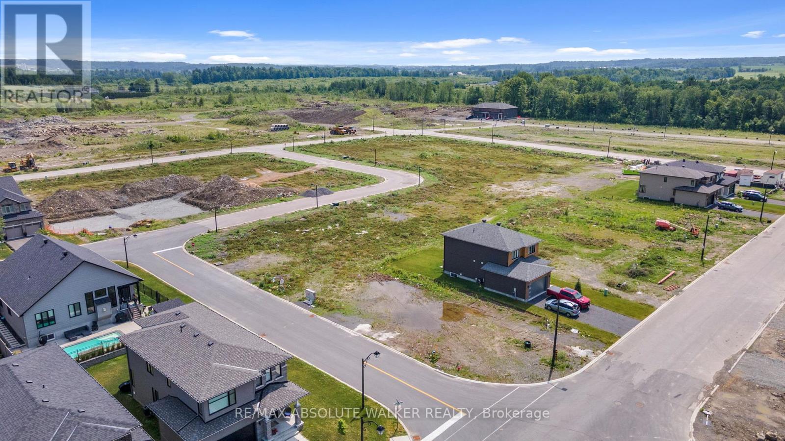 311 Turquoise Street Property Photo 9