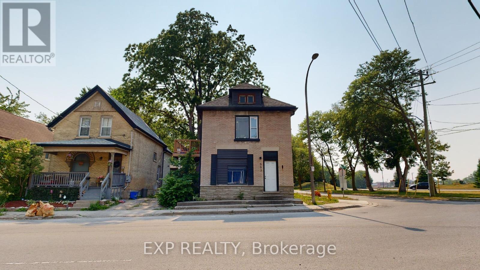 553 QUEBEC STREET Property Photo 1