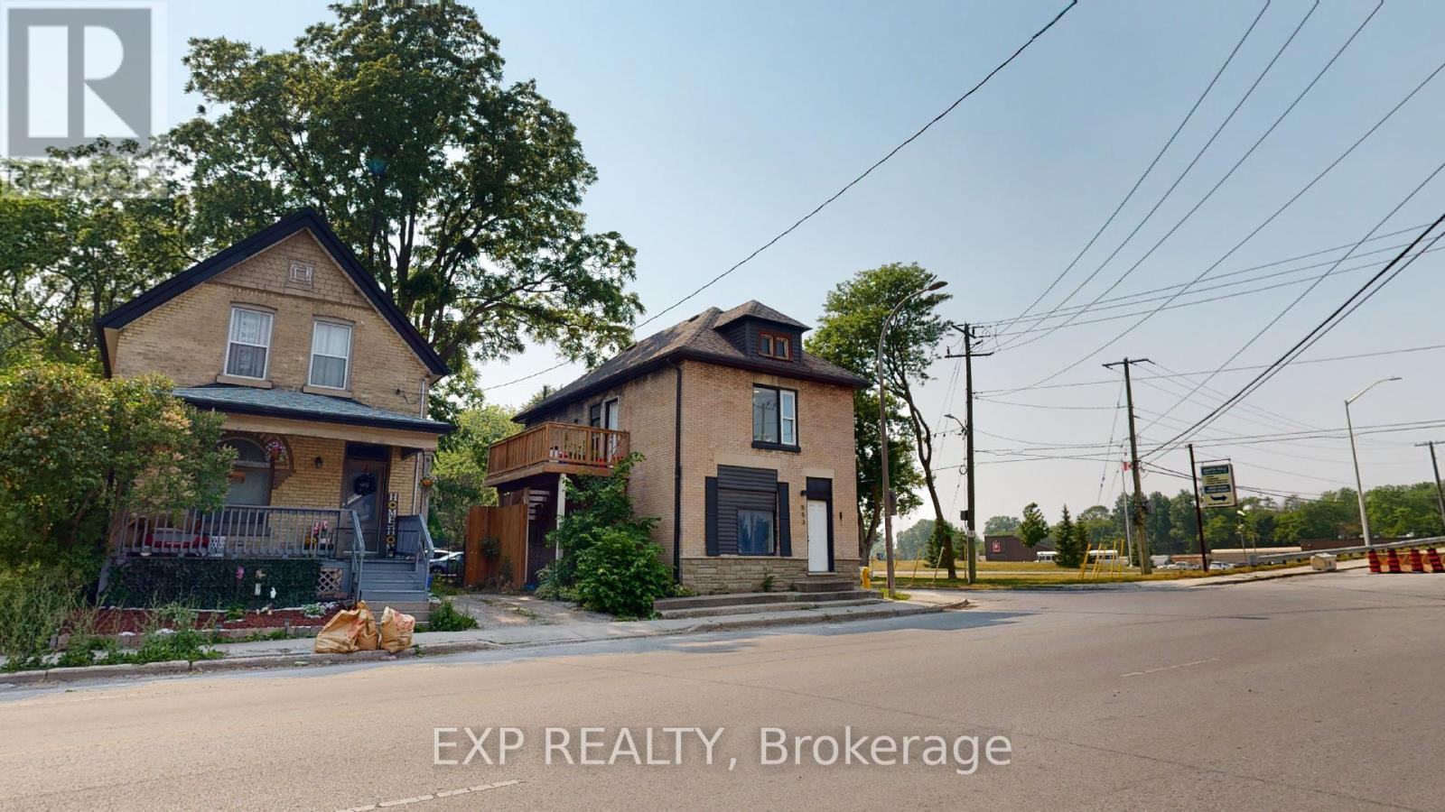 553 Quebec Street Property Photo 3