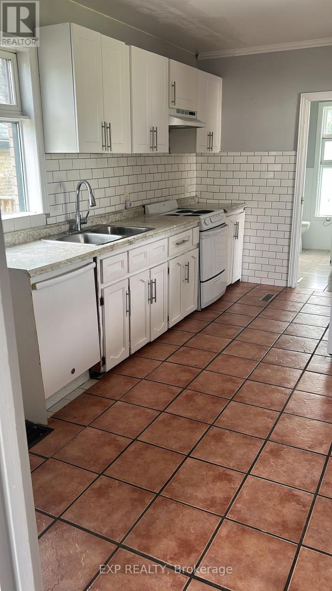 553 Quebec Street Property Photo 7