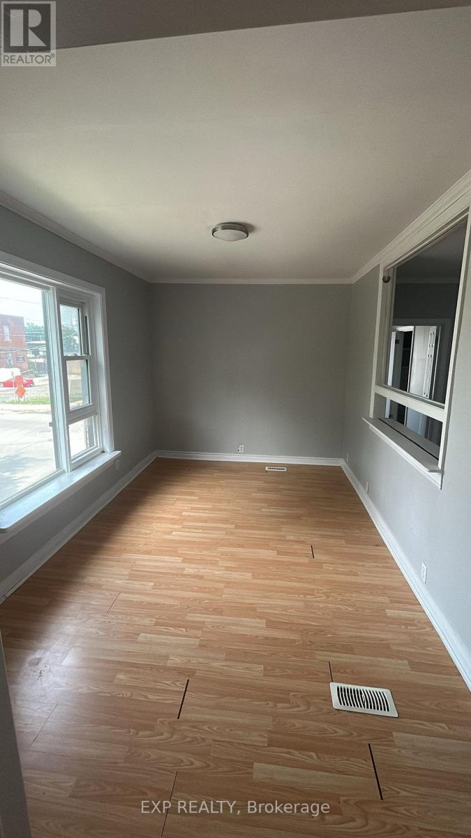 553 Quebec Street Property Photo 13