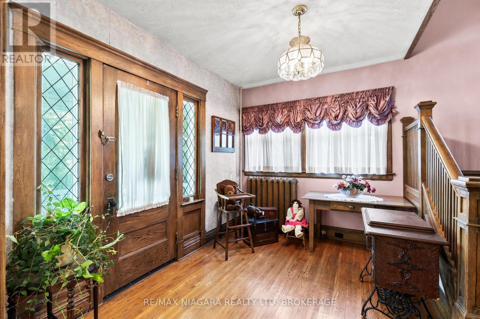 3362 Montrose Road Property Photo 5