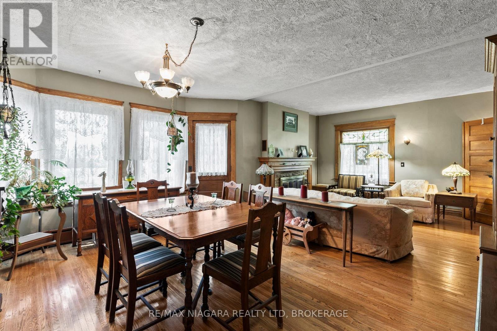3362 Montrose Road Property Photo 8