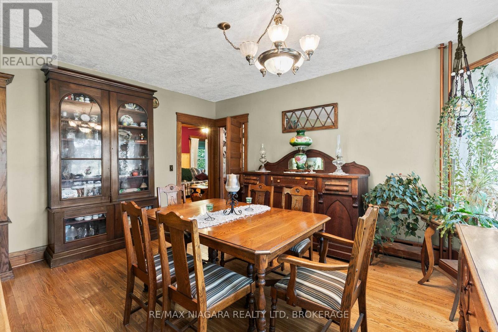 3362 Montrose Road Property Photo 9