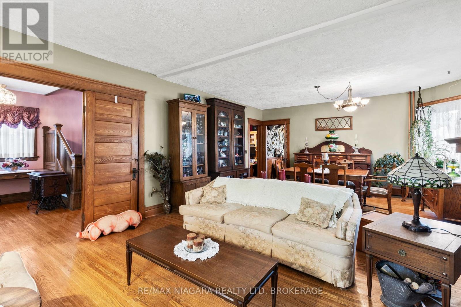3362 Montrose Road Property Photo 10